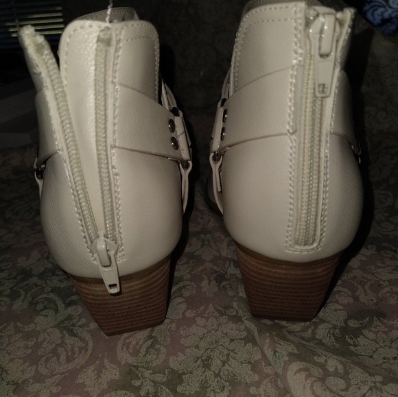 Dolce Vita ankle cowboy style boots - Picture 4 of 4